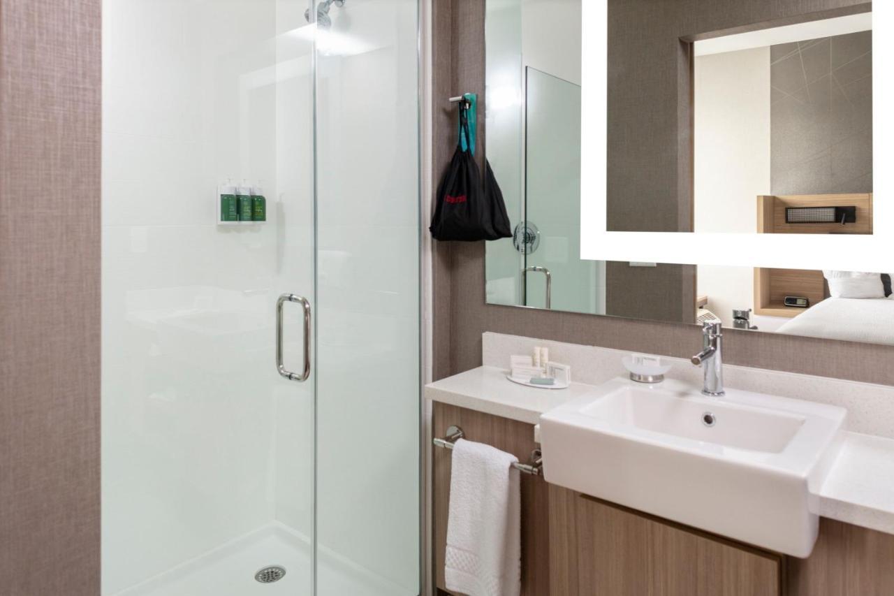 Springhill Suites By Marriott Charlotte Huntersville Exterior photo